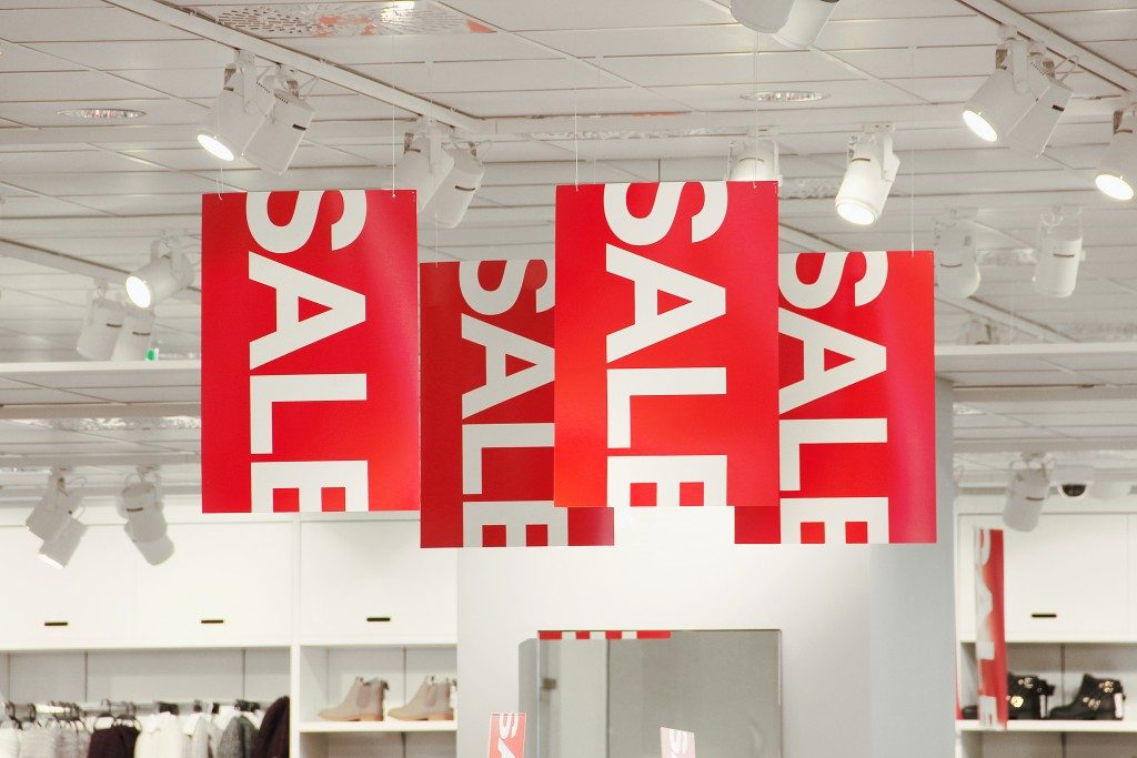 store red sale signs
